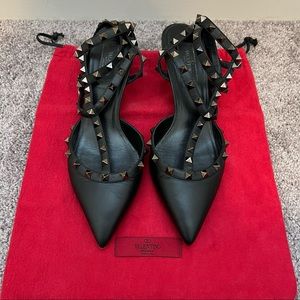 VALENITNO GARAVANI ROCKSTUD Caged Pump 65MM Sz. 39.5